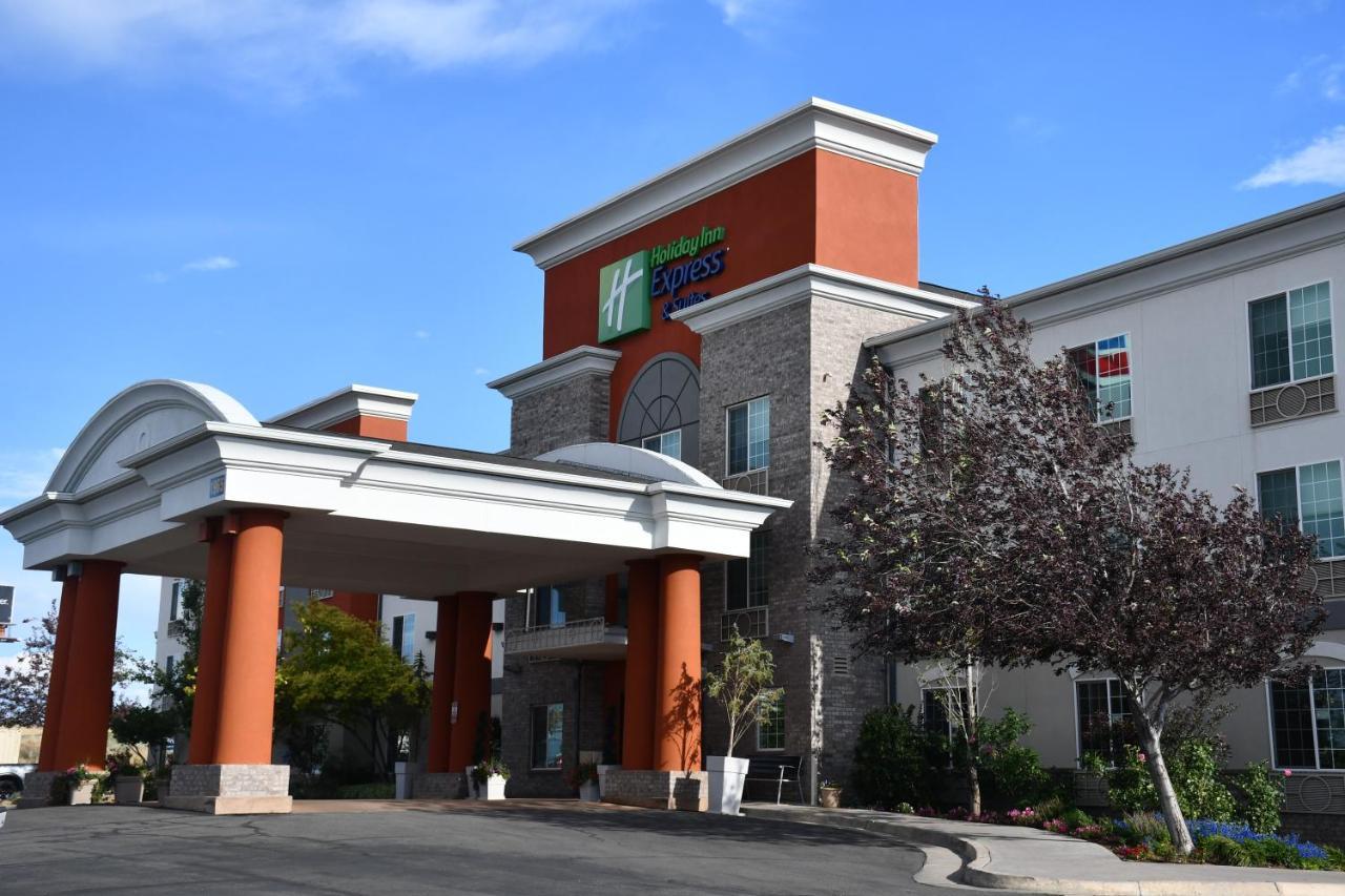 Holiday Inn Express Hotel & Suites Evanston By Ihg Exterior foto