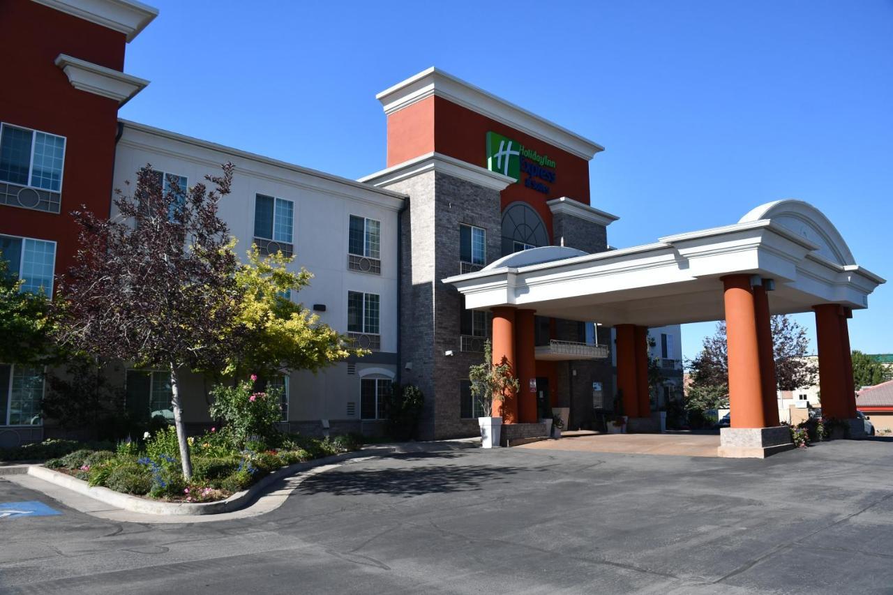 Holiday Inn Express Hotel & Suites Evanston By Ihg Exterior foto