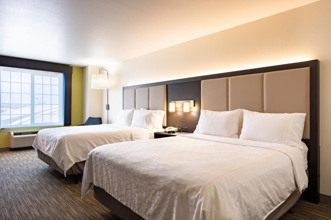 Holiday Inn Express Hotel & Suites Evanston By Ihg Exterior foto