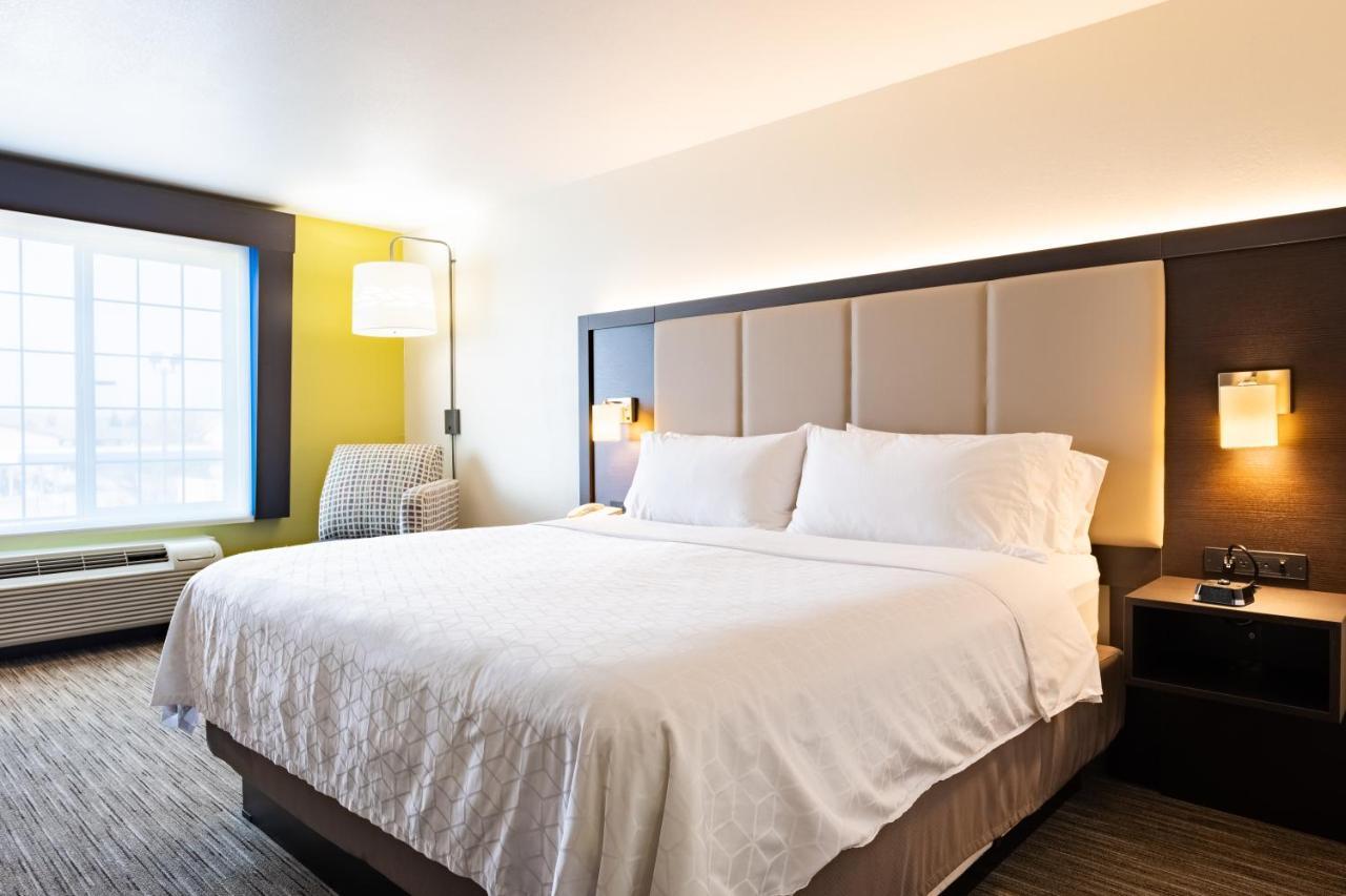 Holiday Inn Express Hotel & Suites Evanston By Ihg Exterior foto