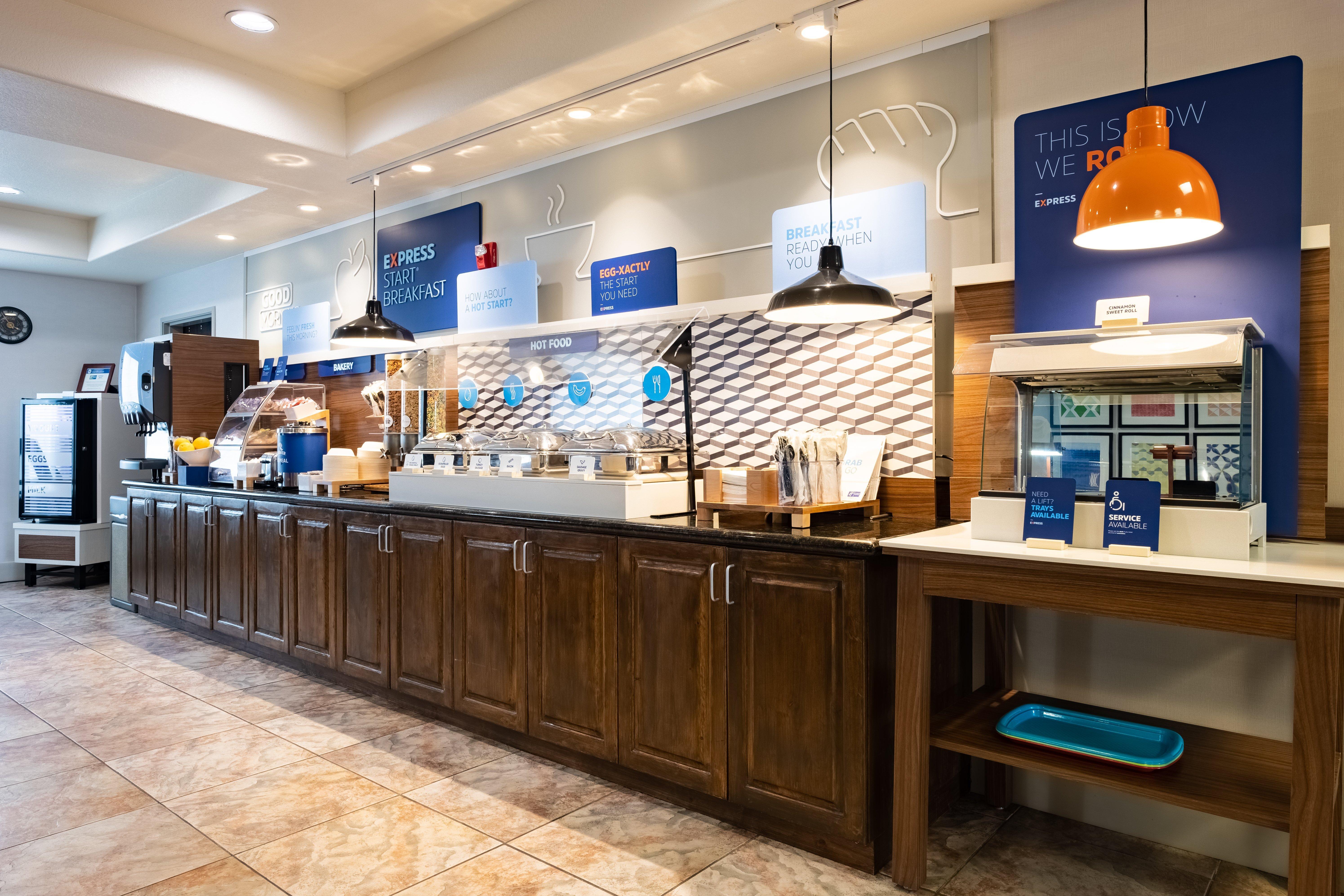 Holiday Inn Express Hotel & Suites Evanston By Ihg Exterior foto