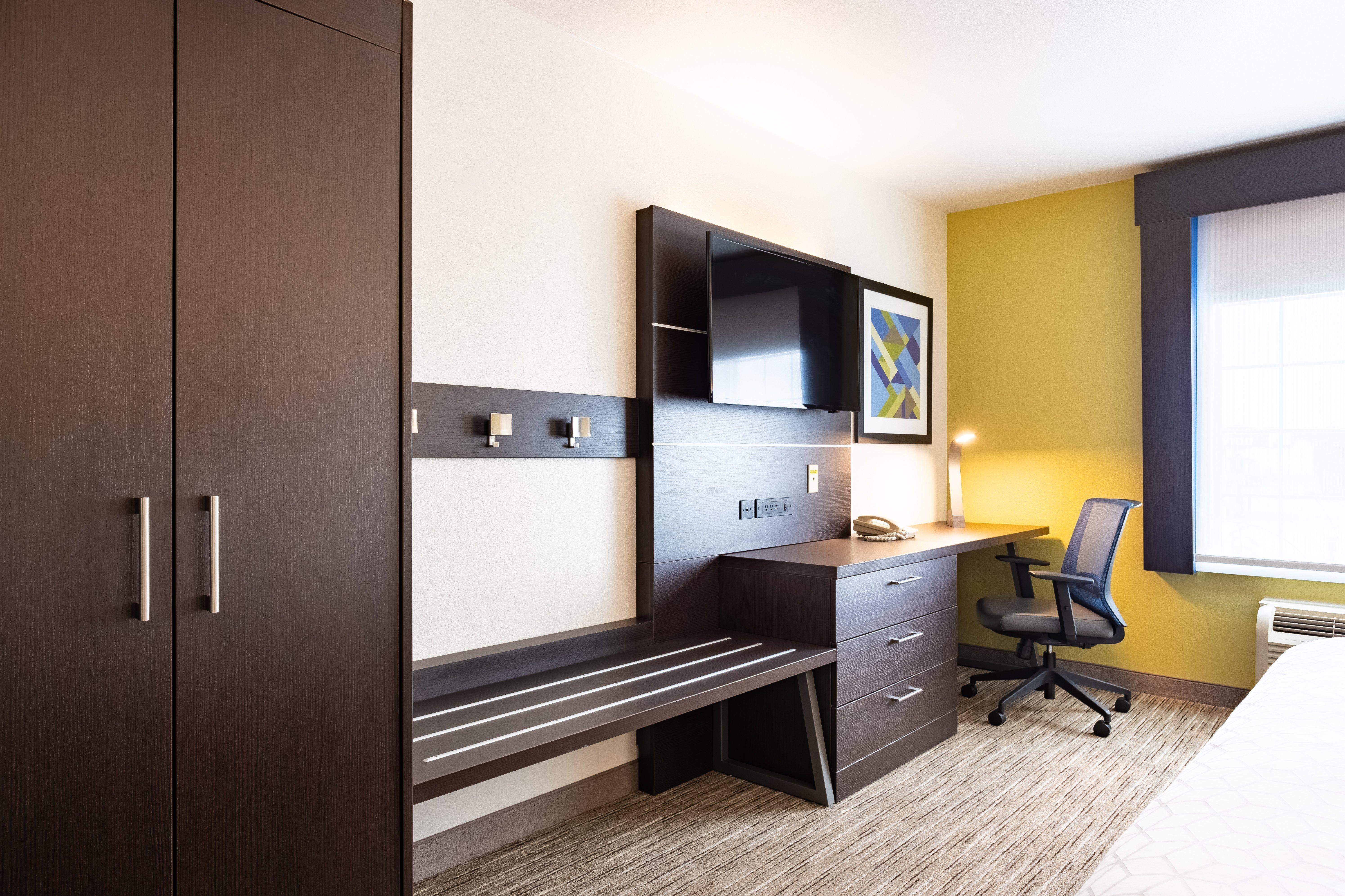 Holiday Inn Express Hotel & Suites Evanston By Ihg Exterior foto